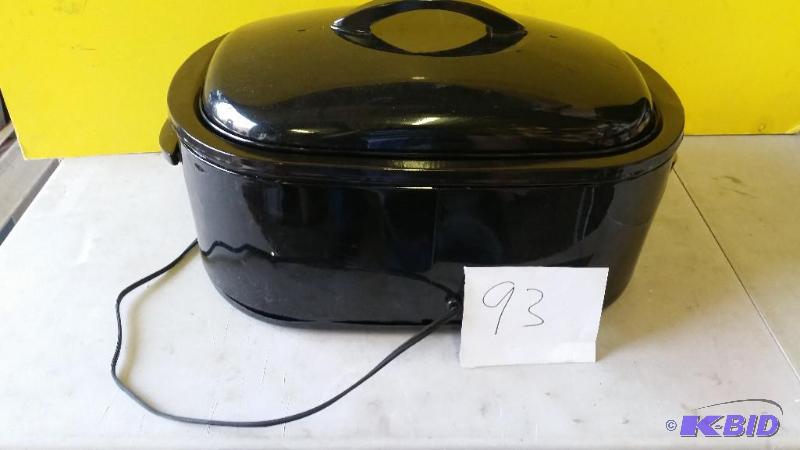 lot 93 image: TRU 18 Qt Roaster