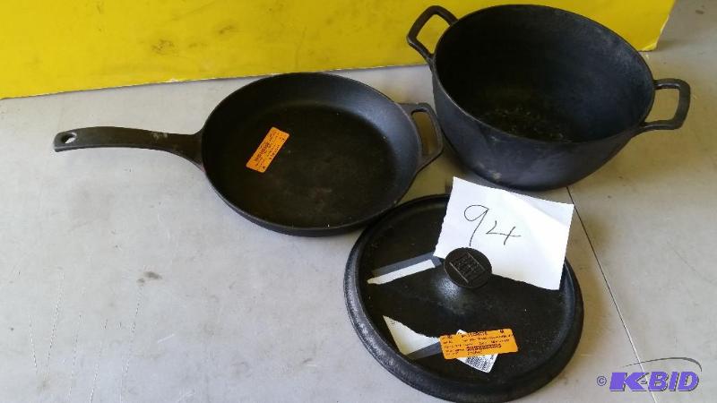 lot 94 image: Bobbi Flay Dutch oven and cast iron skillet