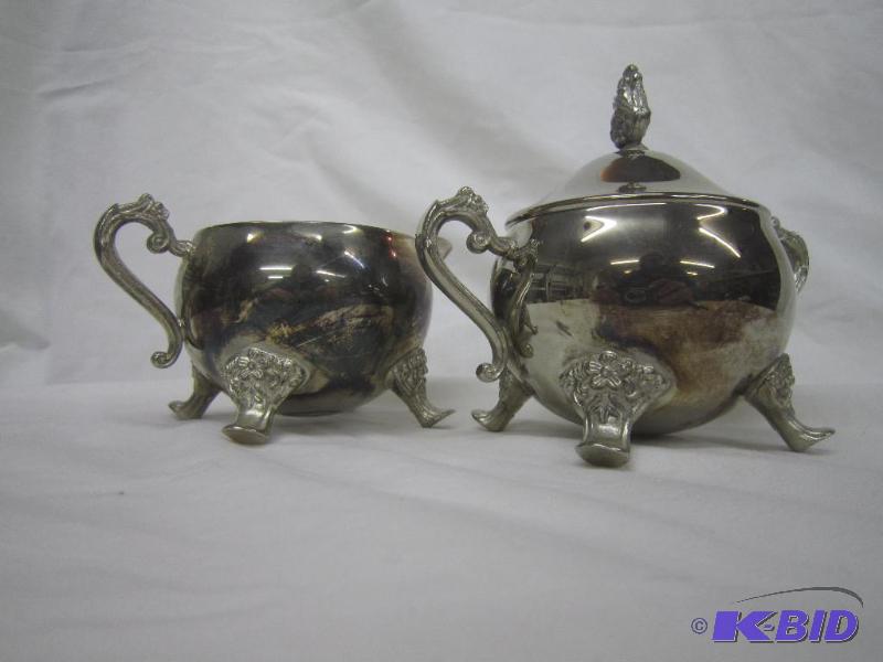 lot 151 image: Silver Plated Creamer and Sugar - International Silver Company