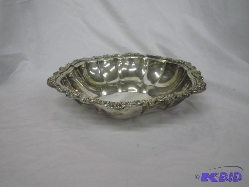 lot 152 image: Silver Serving Dish