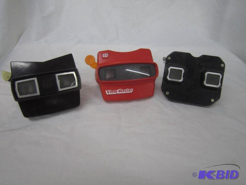 lot 159 image: 3 Collectible View Master - 2 old - 1 is 3D