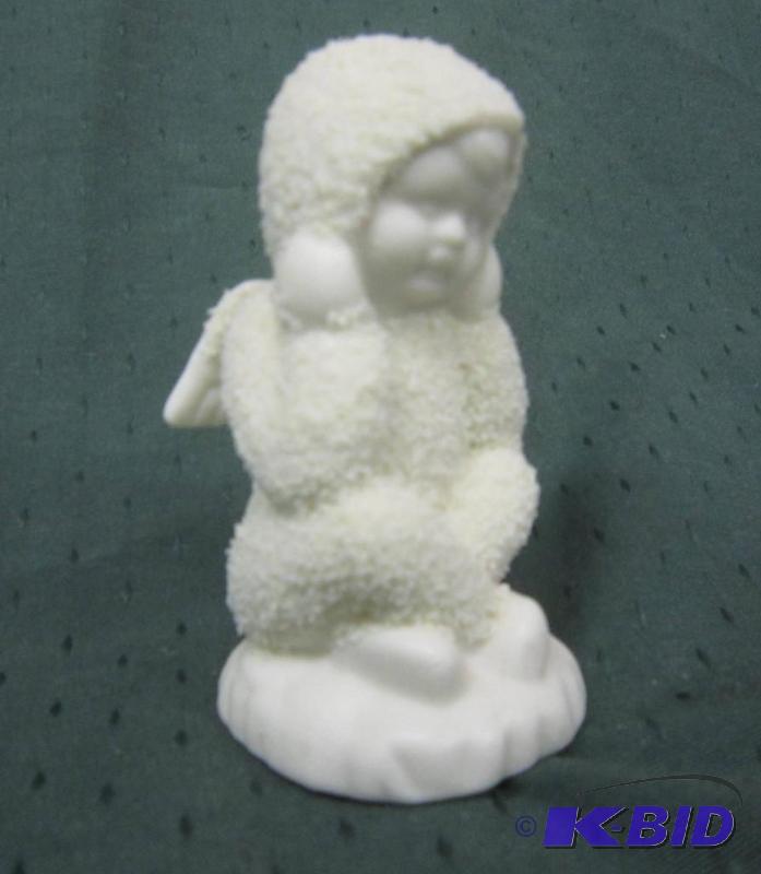 lot 206 image: COLLECTIBLE Snowbaby Sitting - Dept 56