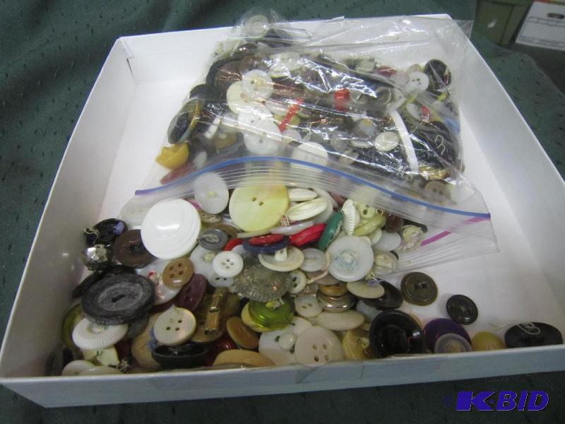 lot 235 image: COLLECTIBLE - Bag of Buttons