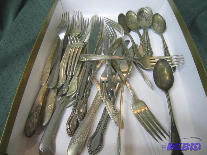 lot 240 image: COLLECTIBLE - BOX LOT of Misc Silverware