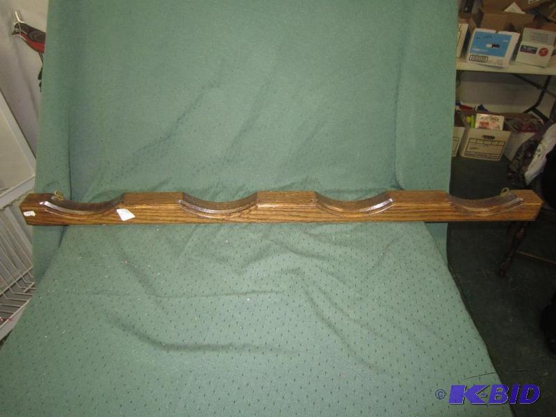 lot 266 image: Horizontal Oak Wall 4 Plate Holder