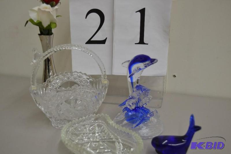 lot 21 image: Glasscrystal basket, plate, dolphins, whale, silver vase