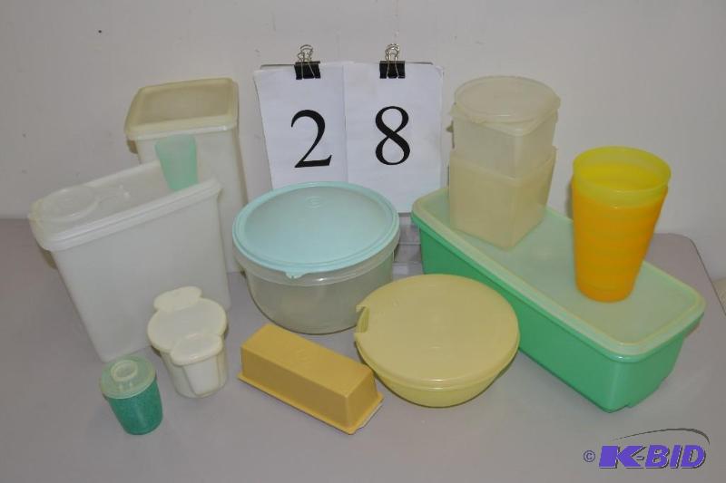 lot 28 image: Tupperware storage containers