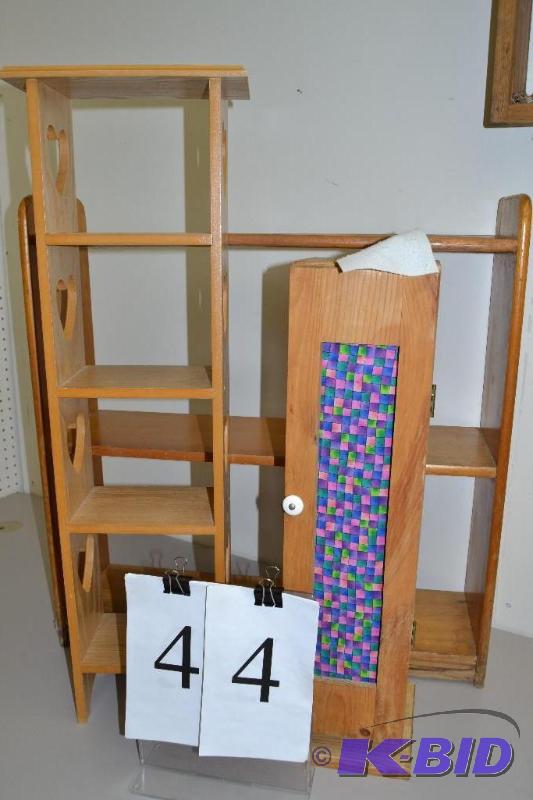 lot 44 image: Book shelf, heart shelf, toilet paper holder