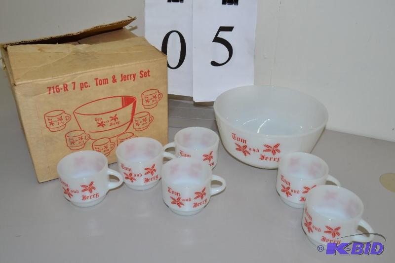 lot 5 image: Tom and Jerry 7 Pc set