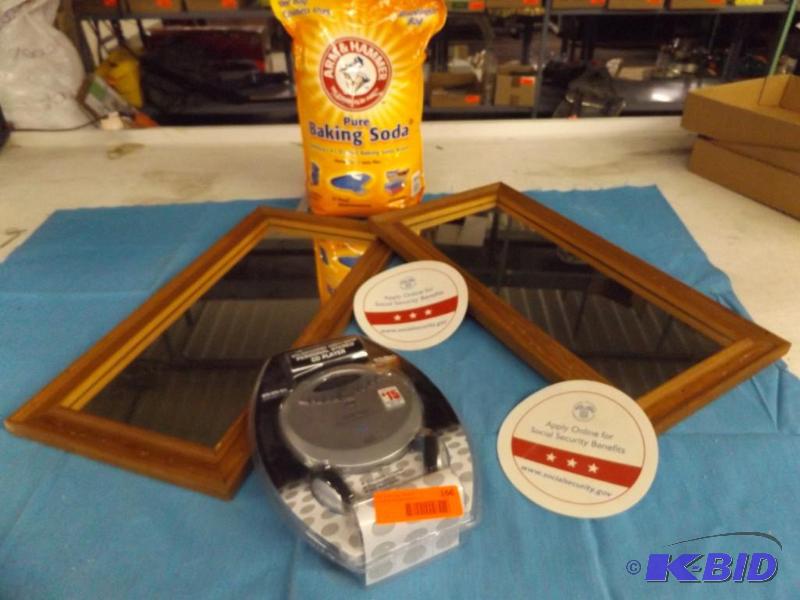 two mirrors, laundry baking soda, and Craig C...