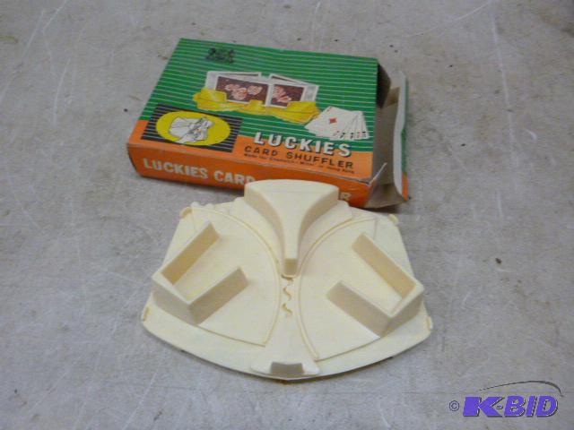 Luckies Card Shuffler...