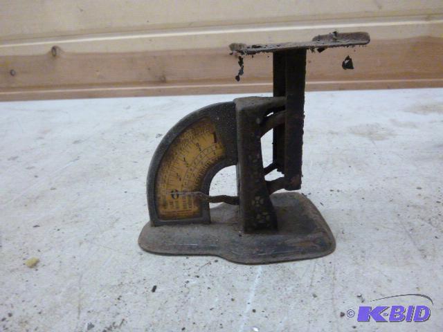 Vintage Postal Scale The Gem....