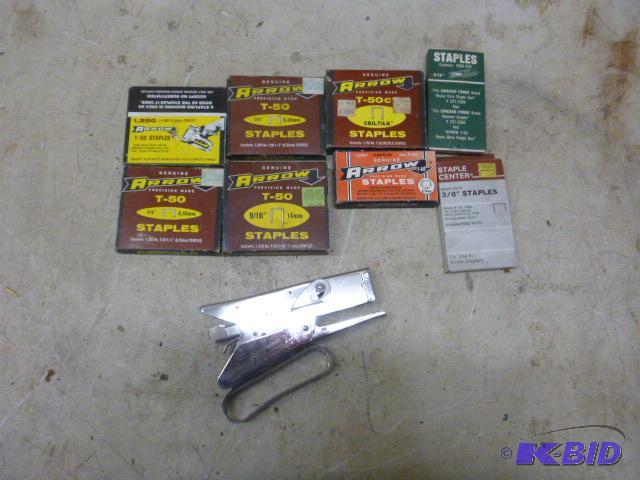 Arrow P-35 Stapler With miscellaneous staples...