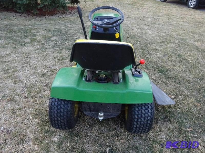 John Deere 170 Riding Mower Spring Cleaning Sale K BID