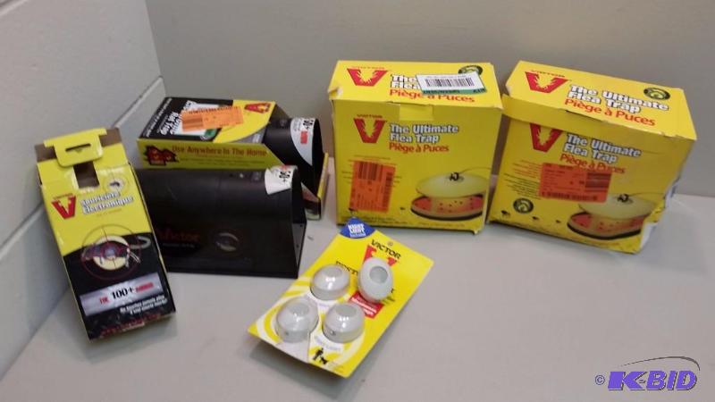 7 item lot.  Large Lot of Rodent and Pest Control items