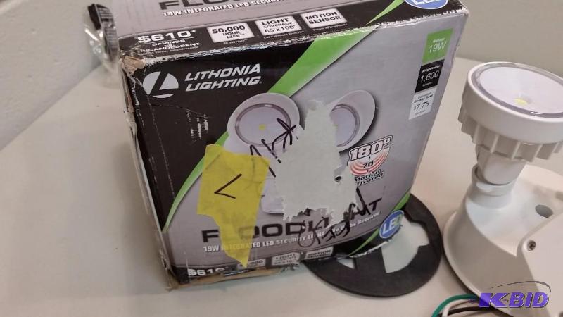 Wall-Mount 2-Head Outdoor White LED Floodlight.  Out of Box.  All there Untested