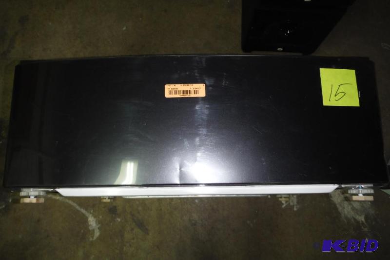 lot 15 image: Samsung WE302NG 30 In. Laundry PedestalDrawer, Onyx