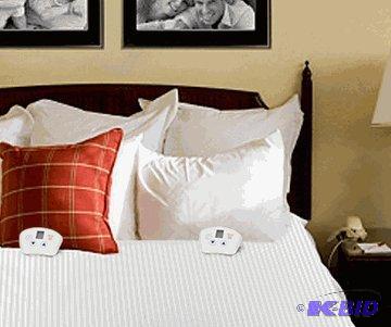 lot 67 image: Electrowarmth M54Fd Double Full Two Controls Heated Mattress Pad, 54-Inch by 74-Inch