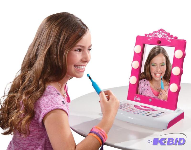 lot 83 image: Barbie Digital Makeover Mirror