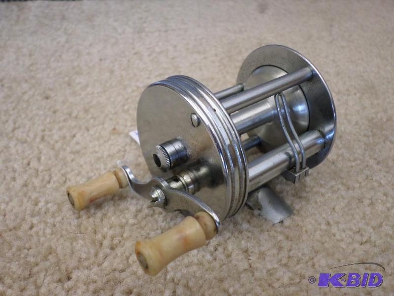 lot 18 image: Pflueger Trump 1943 Reel...