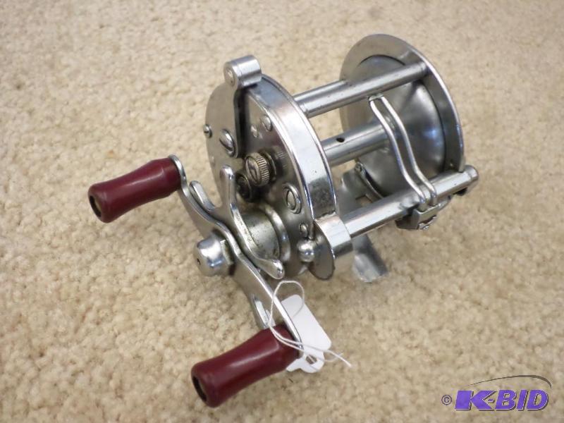 lot 21 image: Pflueger Rocket 1955 Reel...