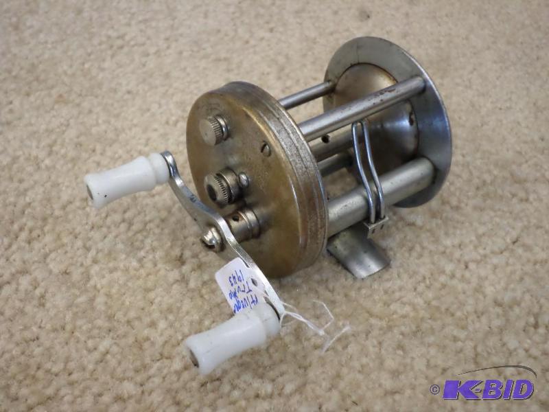 lot 22 image: Pflueger Trump 1943 Reel...