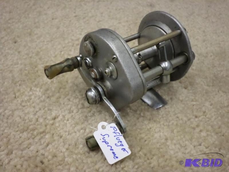 lot 32 image: Pflueger Supreme Reel...