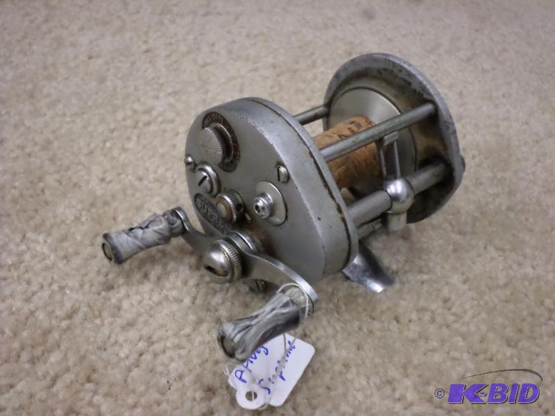 lot 35 image: Pflueger Supreme Reel...