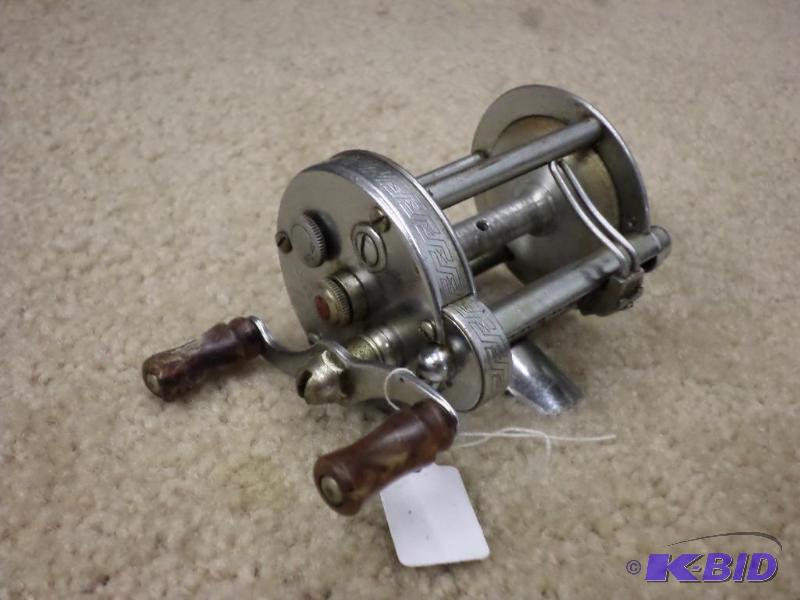 lot 36 image: Pflueger Akron 1893L Reel...