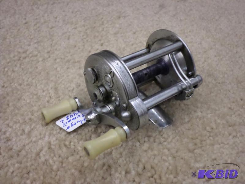 lot 38 image: Pflueger Summit 1993L Reel...