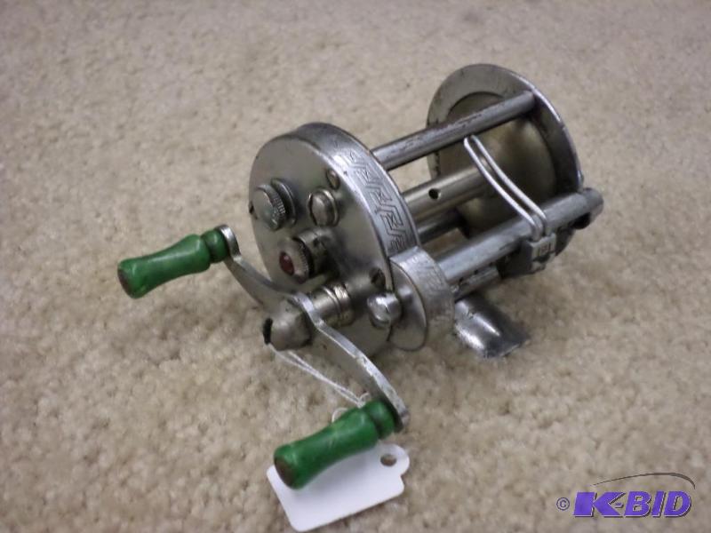 lot 39 image: Pflueger Akron 1893 Reel...