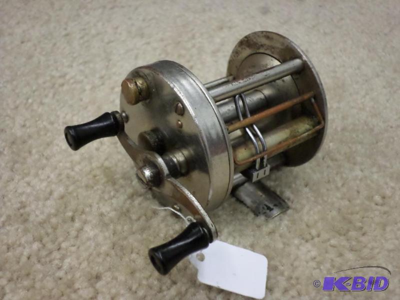 lot 45 image: South Bend Levelwind 550 Reel...