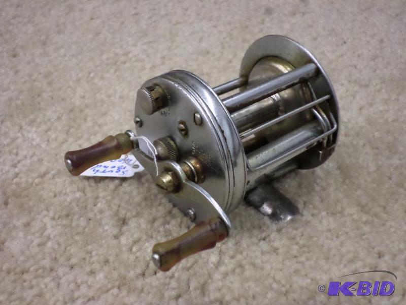 lot 46 image: South Bend 400D Reel...