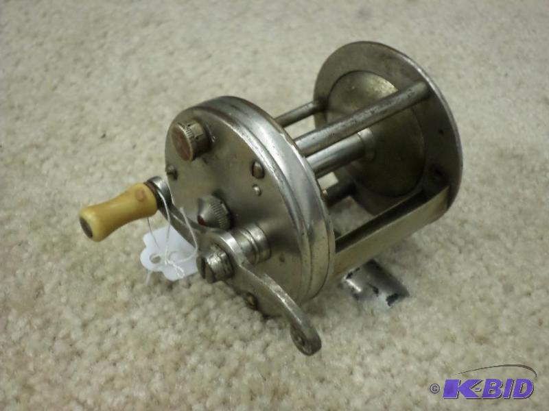 lot 52 image: South Bend Oreno 1000 Reel...
