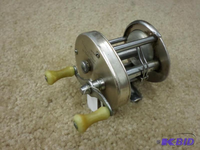 lot 58 image: Shakespeare Direct-O-Drive 1928FC Reel...