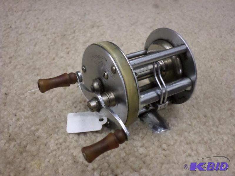 lot 66 image: Shakespeare Triumph 1958GK Reel...