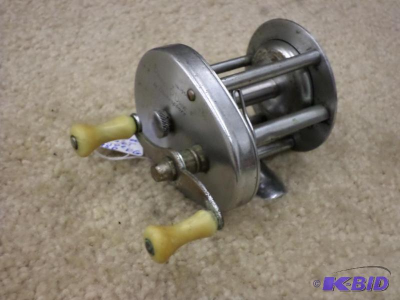 lot 87 image: Shakespeare Direct Drive 1950FG Reel...