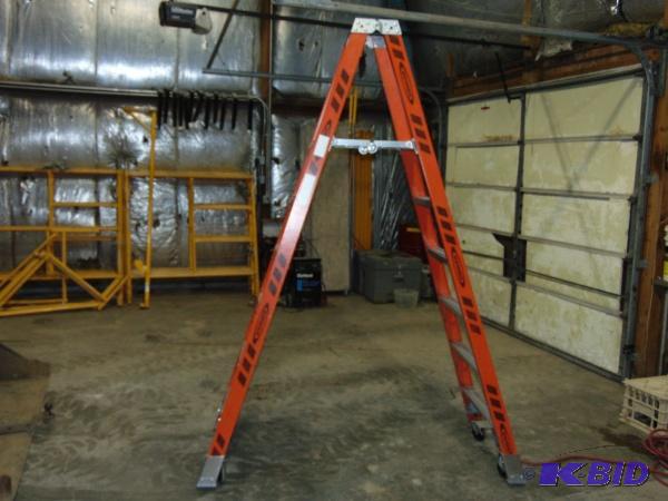 Werner 6 Rolling Fiberglass Ladder   Appears...