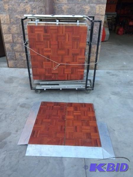 Portable Snap Together Dance Floor   Comes wi...
