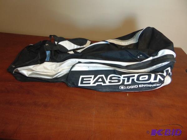 Easton Baseball Bag   Holds bats with plenty ...