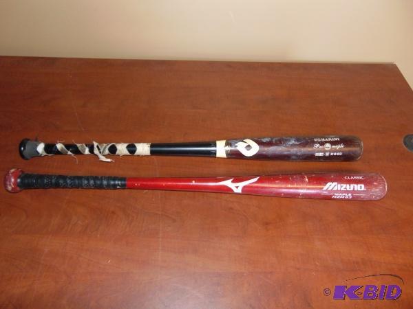 (2) Wooden Bats   (1) Mizuno (33&quot)  (1) ...