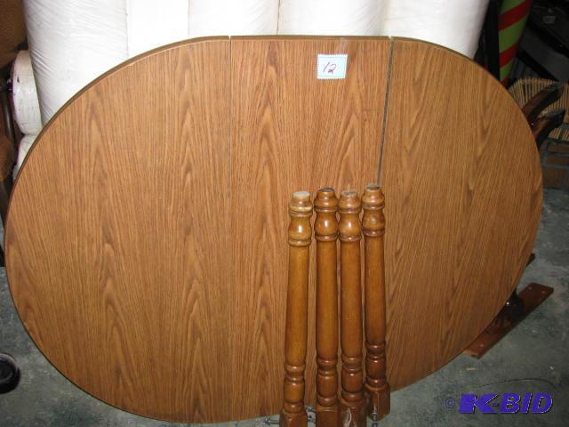 vintage round dining room table, table is dis...