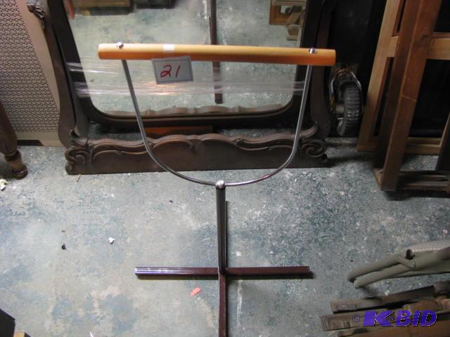 bird stand for a larger bird like a parrot.ec...