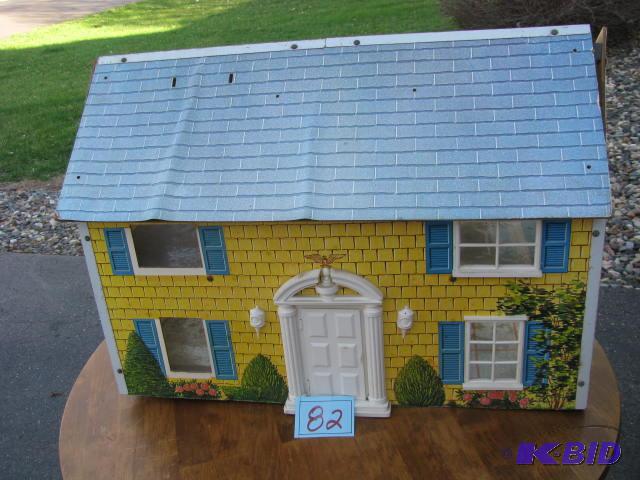 tin litho doll house see photos&nbsp...