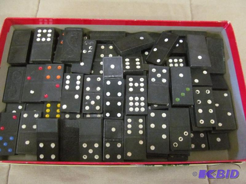 Dominoes