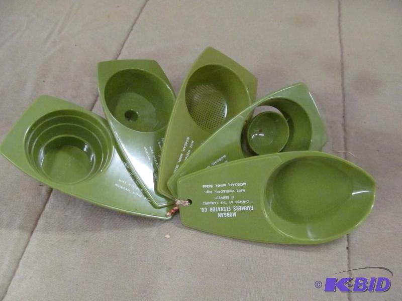 Measuring spoons