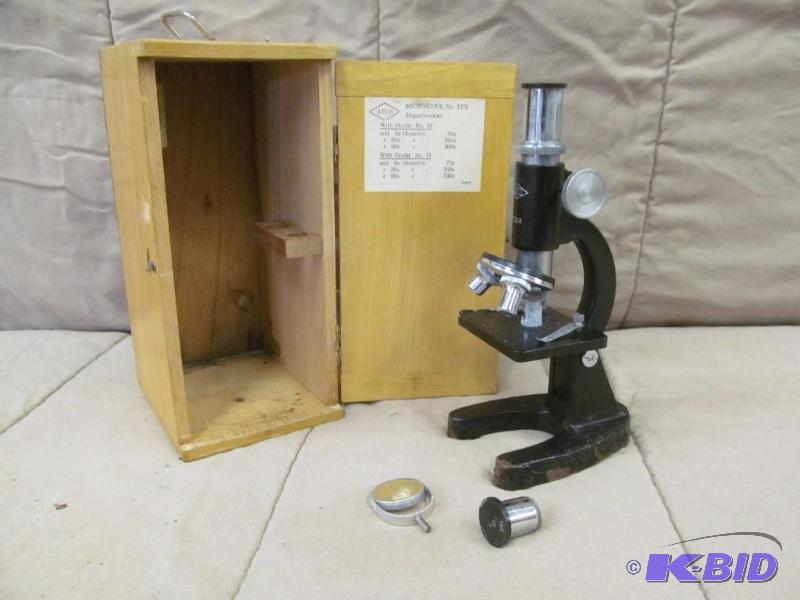 Microscope
