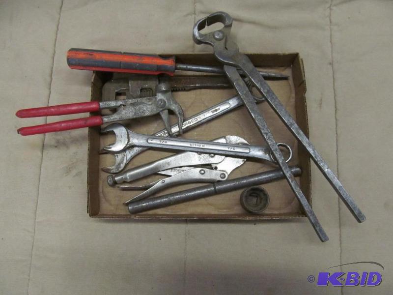 wrench, hammer, vise, snip