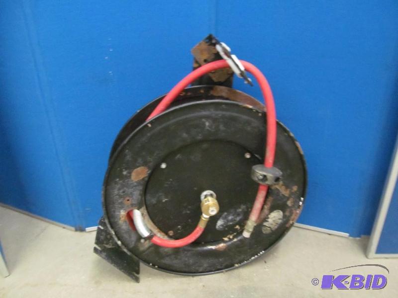 Air hose reel with hose