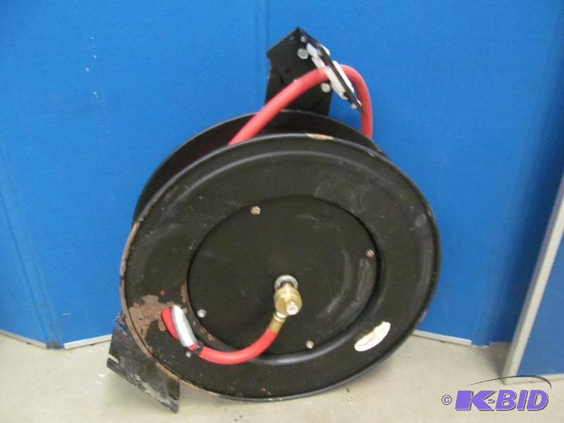 Air hose reel with hose